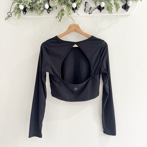 P’tula Open Back Cropped Long Sleeve Black Top Large T.S - Picture 3 of 3